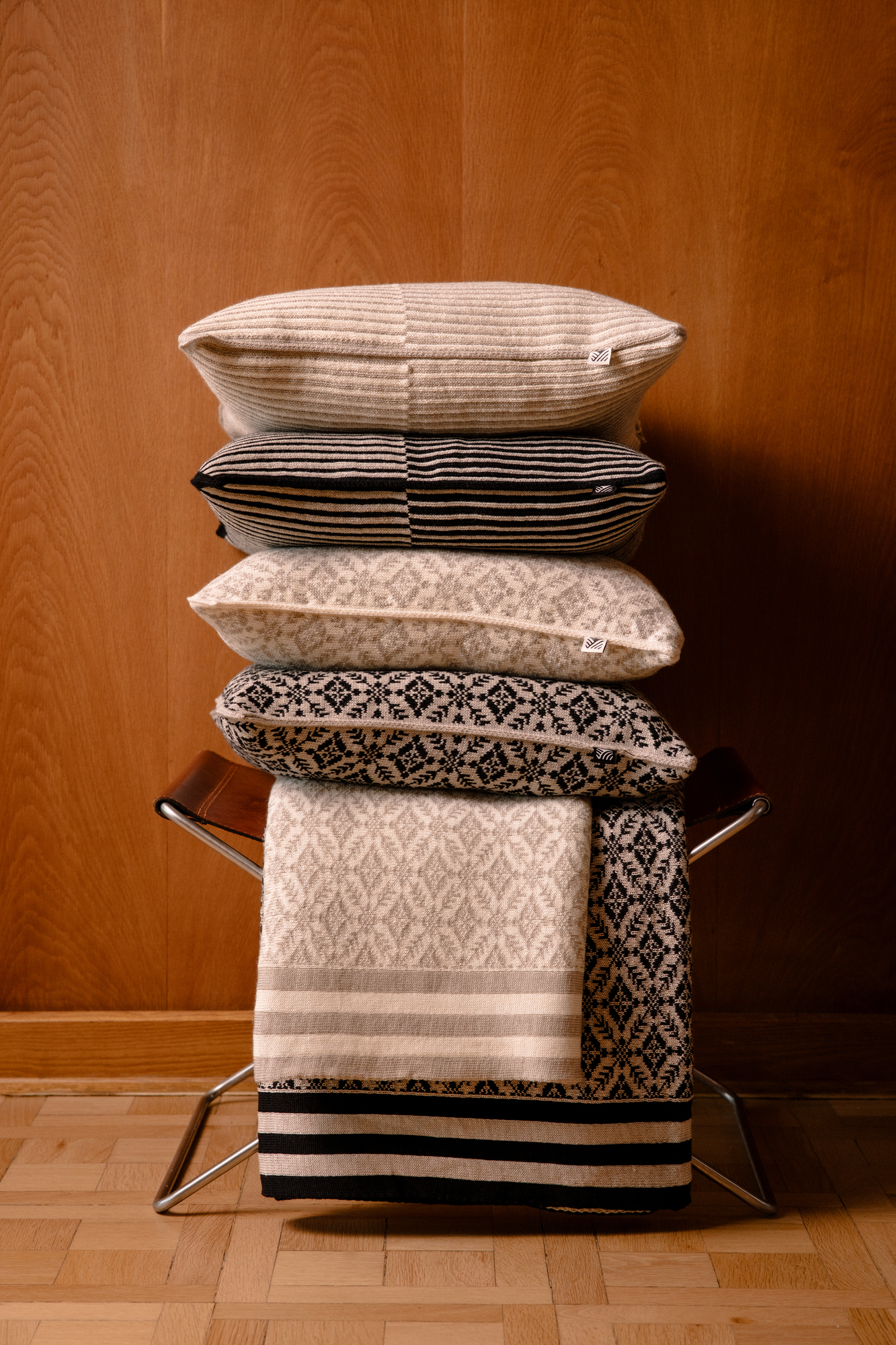 Frogner Pillow Cover Sand Black