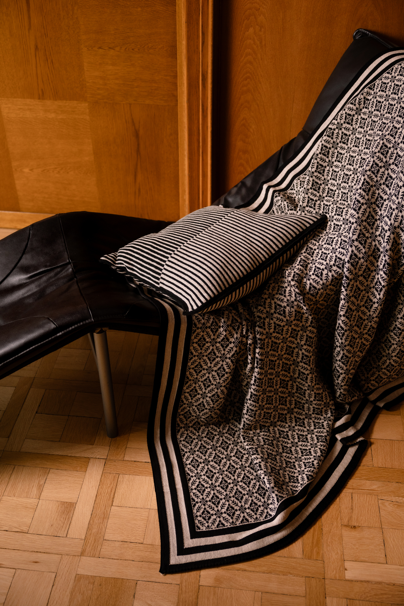 Frogner Merino Wool Blanket Black Sand