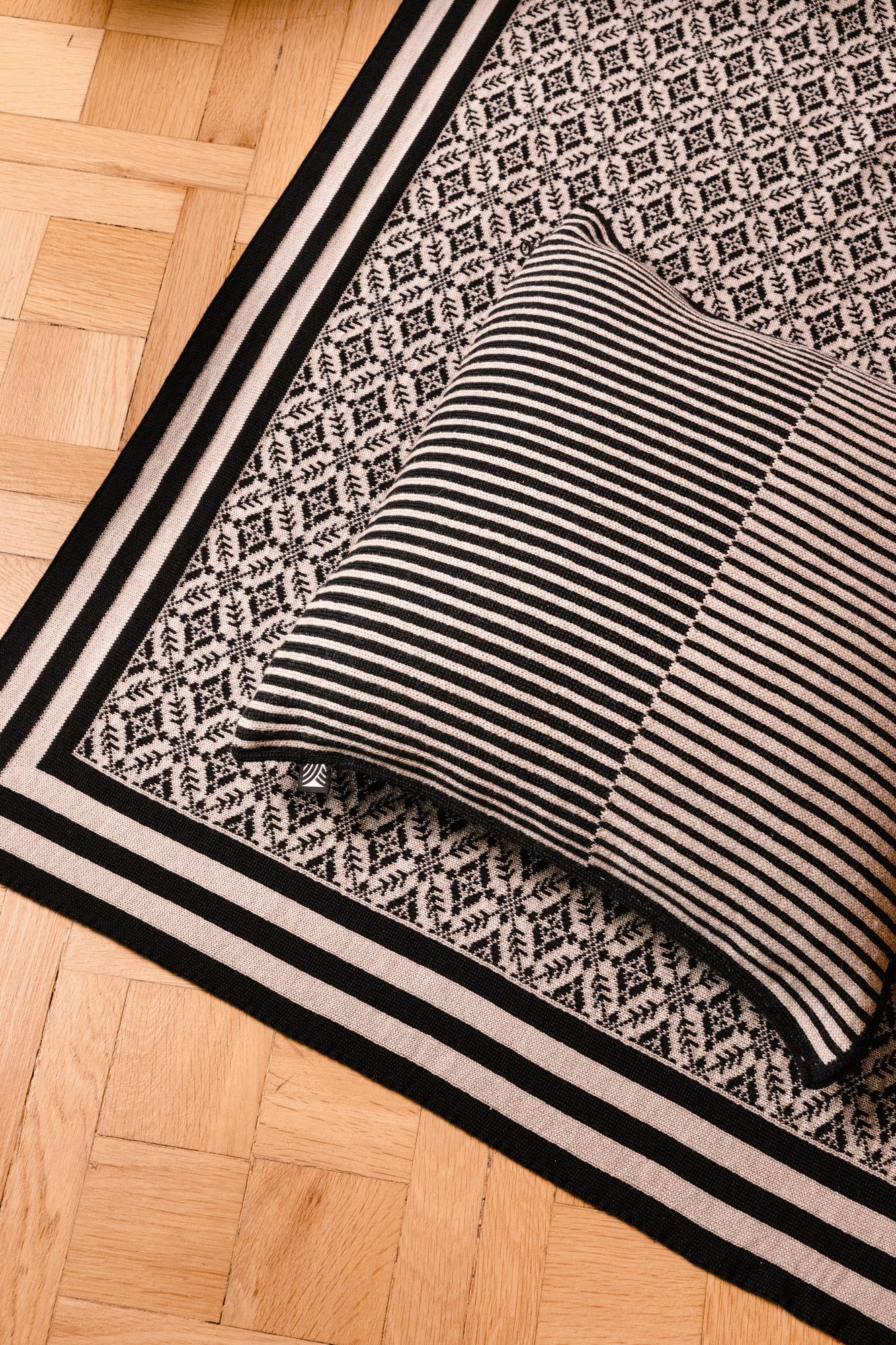 Skarstind Pillow Cover Black Sand