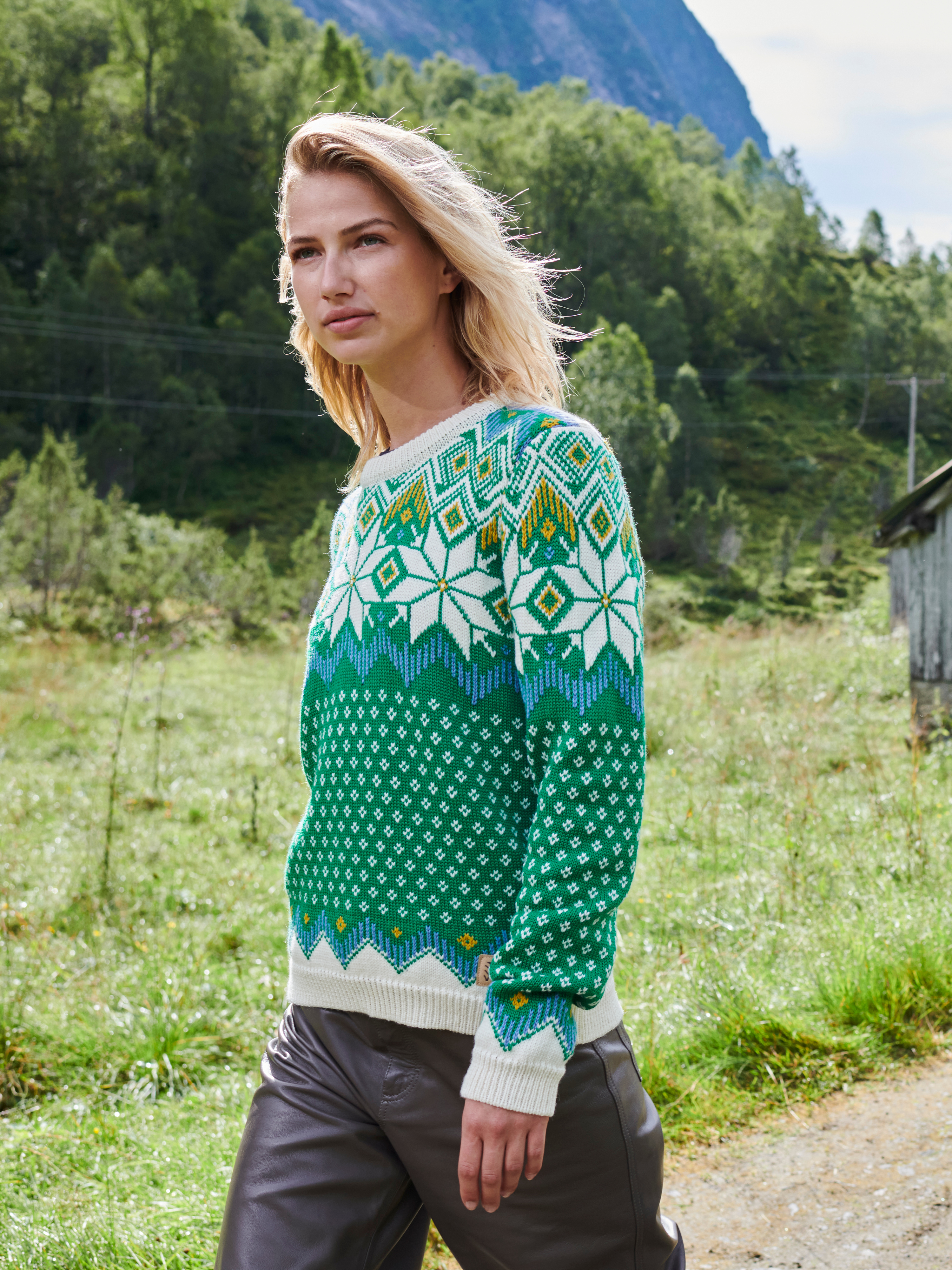 Vilja Sweater - Women - Brightgreen - Dale of Norway - Dale of